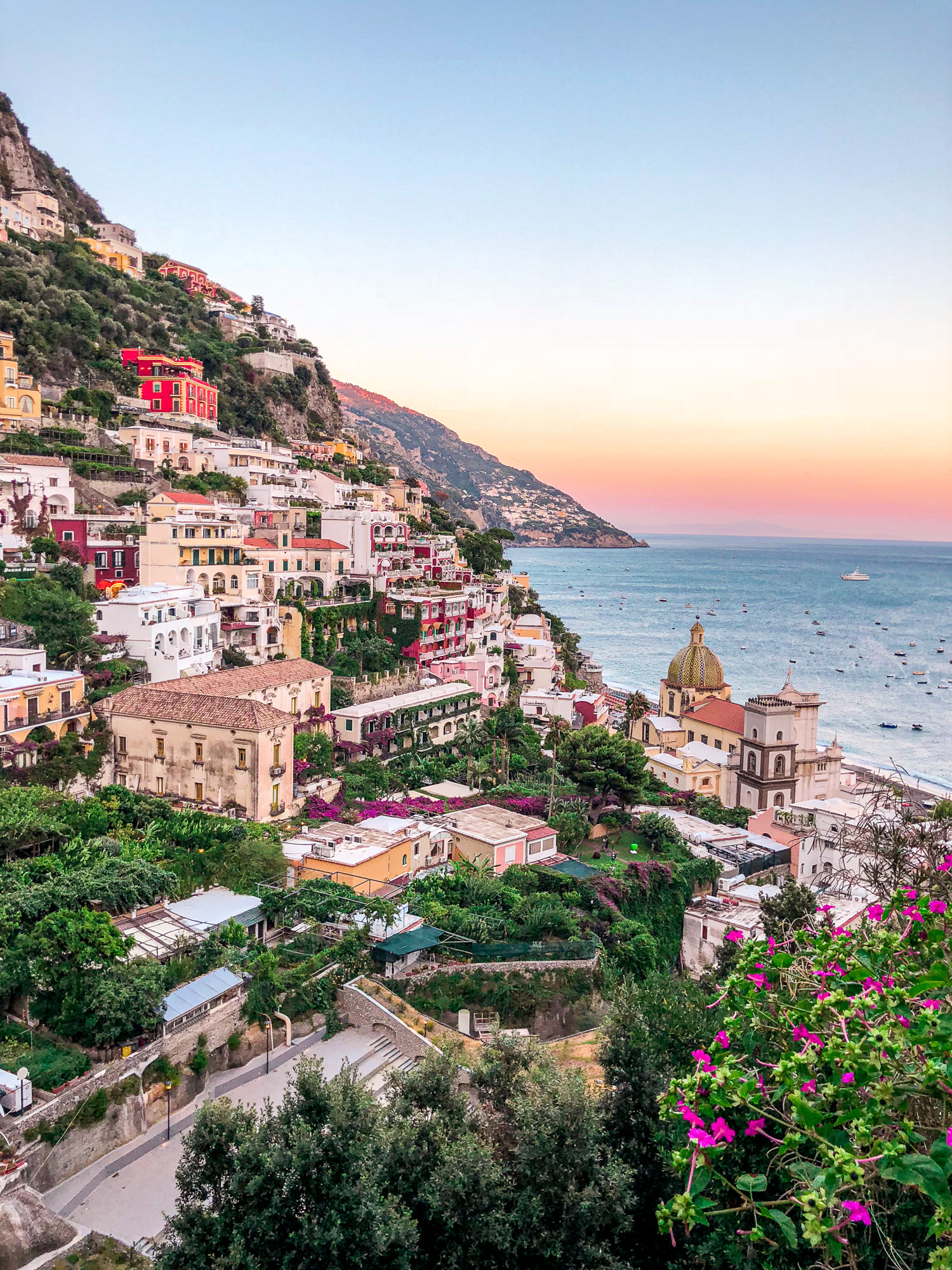 Positano - czy warto tam pojechać i czy jest warte swojej ceny? Hotele, jedzenie i co zrobić, aby wyjazd nie był aż taki drogi